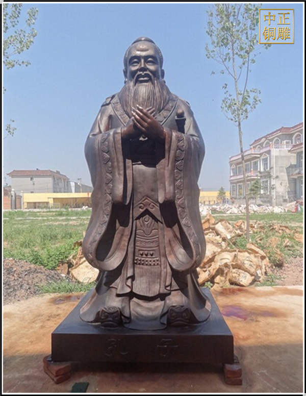 學校孔子銅雕擺放